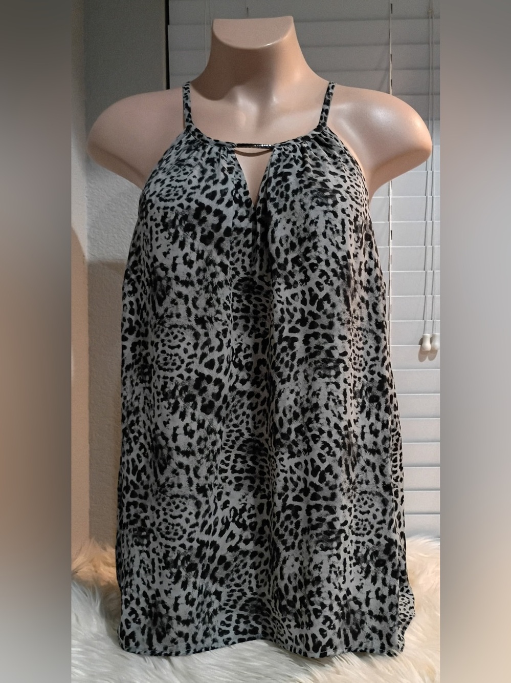 Torrid 3 Women’s 3X Sleeveless Top